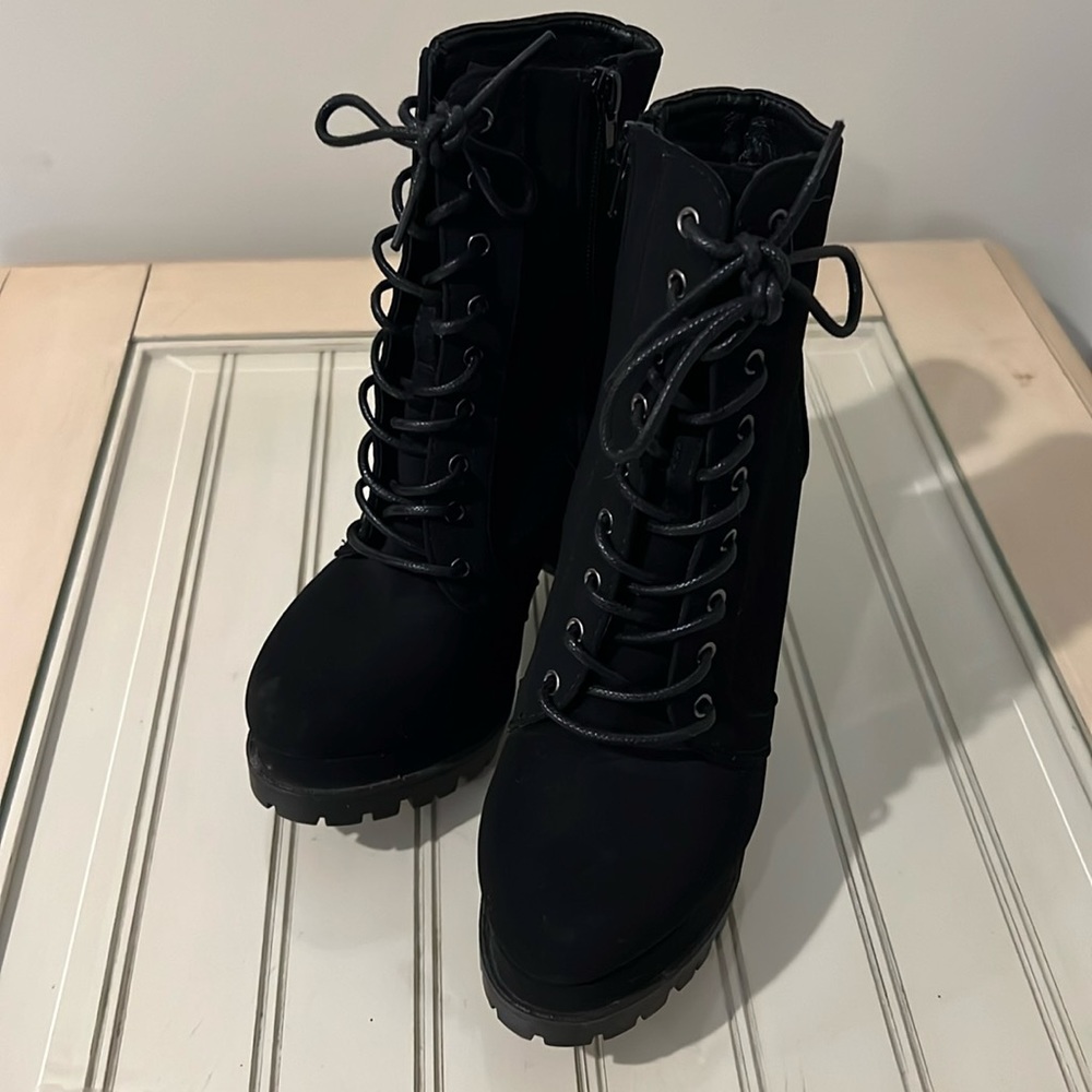 SHEIN Lace Up Chunky Heel Platform Booties